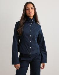 Nelly - Blå - Cargo Strap Jacket