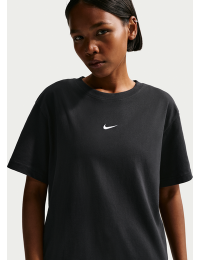 Oversized Nike Classic T-shirt til kvinder - sort