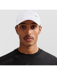 Ustruktureret Nike Dri-FIT Club-metal-Swoosh-kasket - hvid